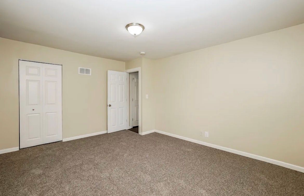 Building Photo - 7709 Mayfield Ave