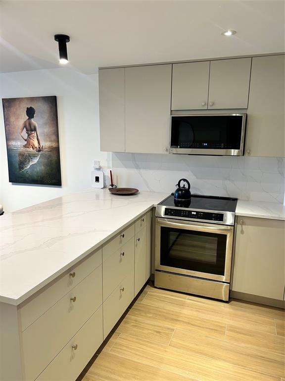 Building Photo - 1421 S Ocean Blvd