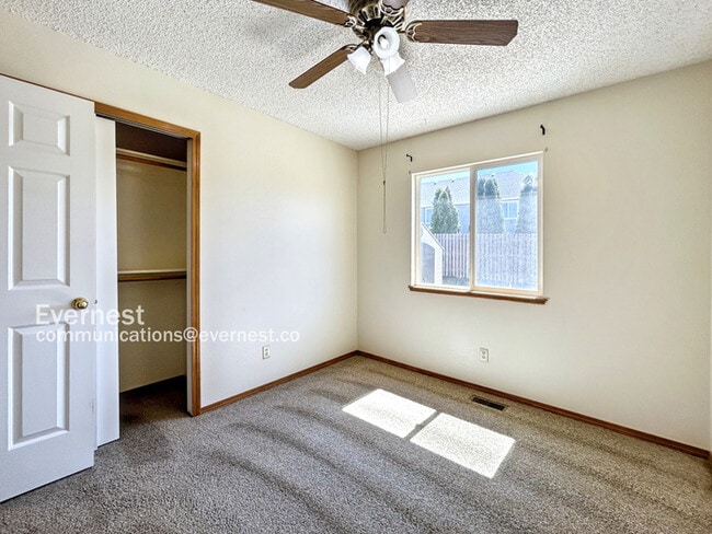 Building Photo - 4939 Chariot Dr