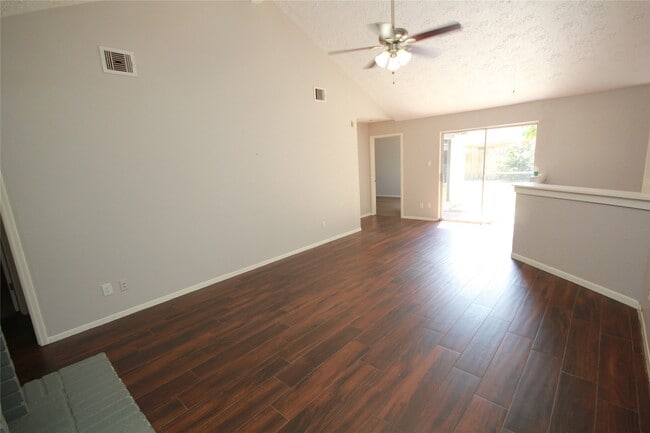 Building Photo - 22619 Braken Carter Ln