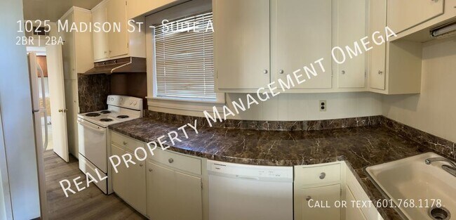 Building Photo - 2 Bedroom 1 1/2 Bath off Fortification Street