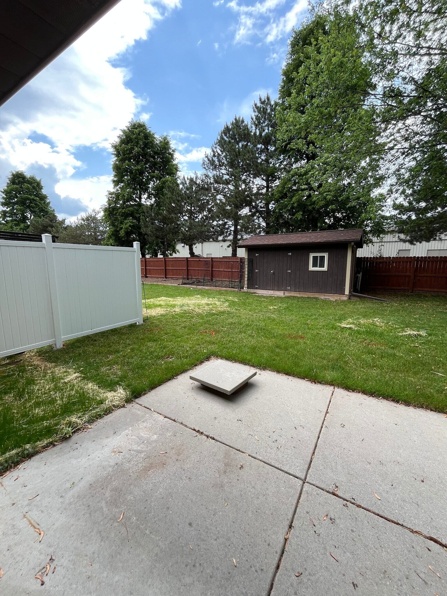 Building Photo - 517 Kelly Jo Dr