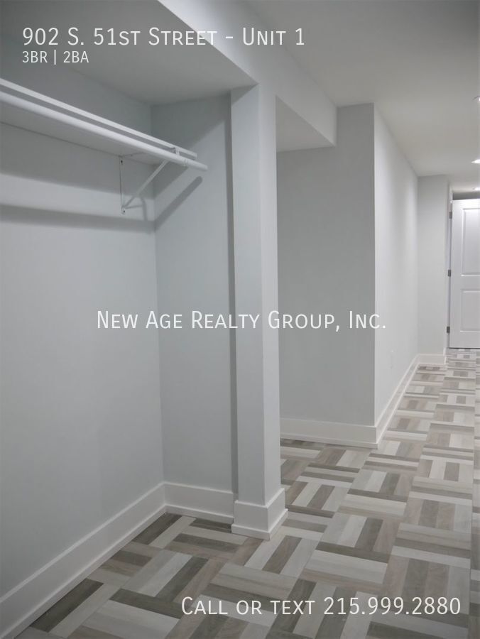 Building Photo - 902 S 51st St