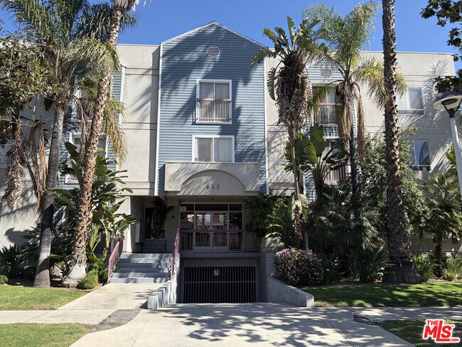 Building Photo - 432 N Kenwood St