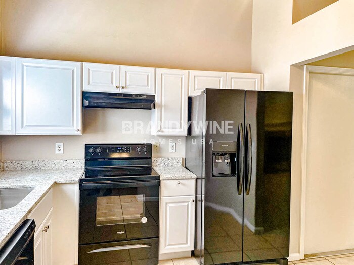 Building Photo - 1433 Kingfisher Ln N