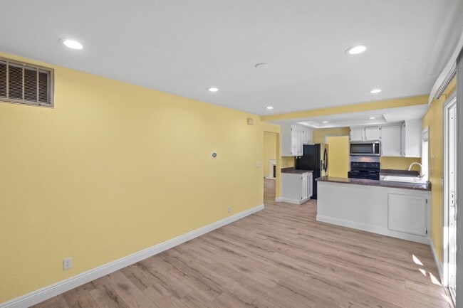 Building Photo - Beautifully Updated Four Bedroom Fremont Retreat w/ Views in Historic Niles