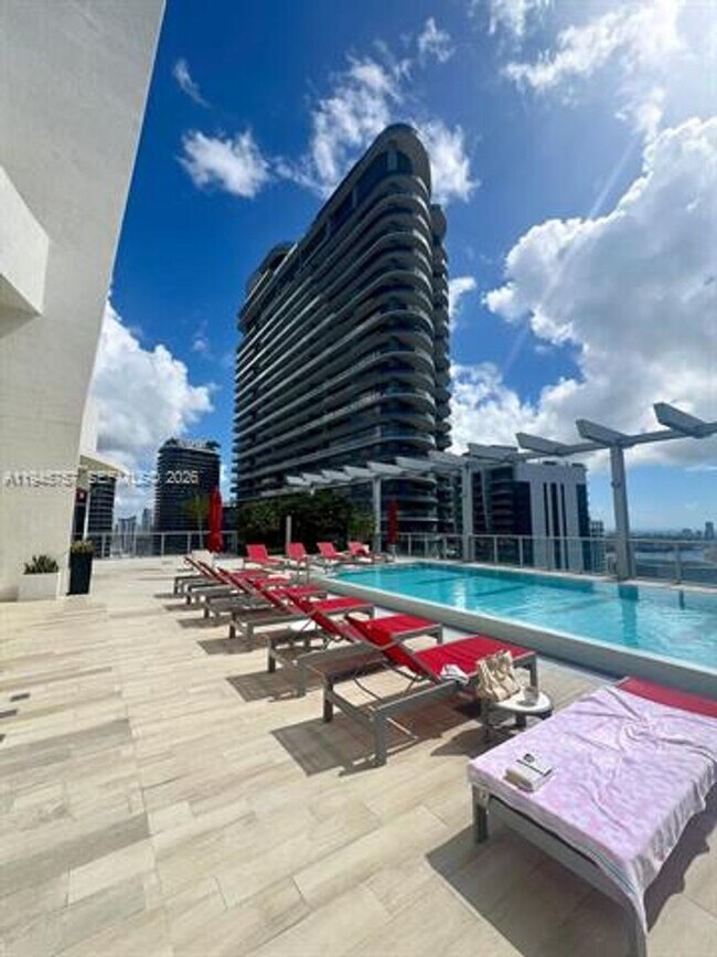 Building Photo - 1100 S Miami Ave