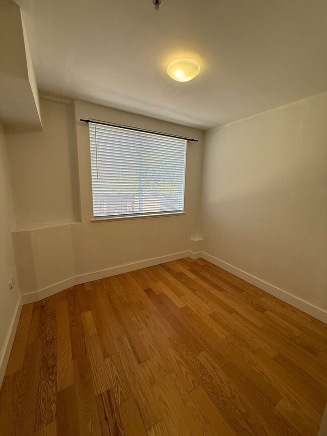 Building Photo - Quiet Rear-Unit in the Mission — Private Terrace, Garage, Roof Deck