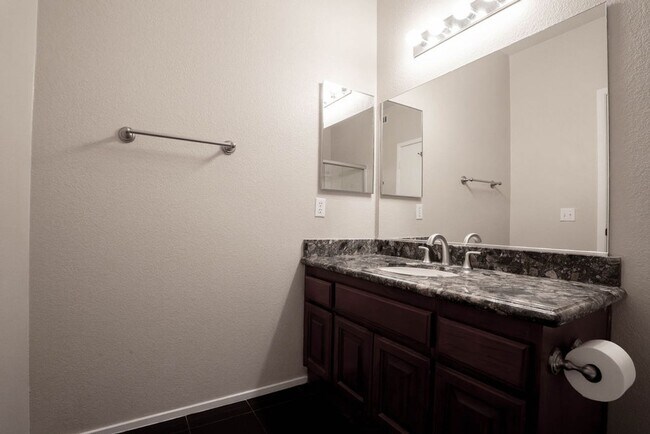 Building Photo - 9050 W Warm Springs Rd