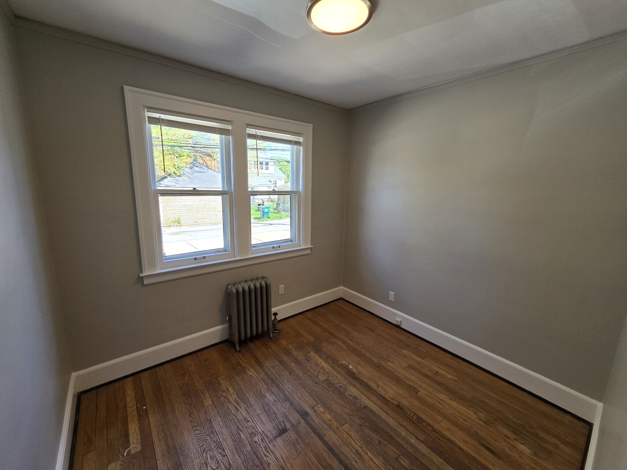 Building Photo - 848 Beaconsfield Ave