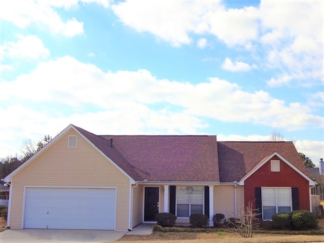 Building Photo - 210 Summer Hill Cir