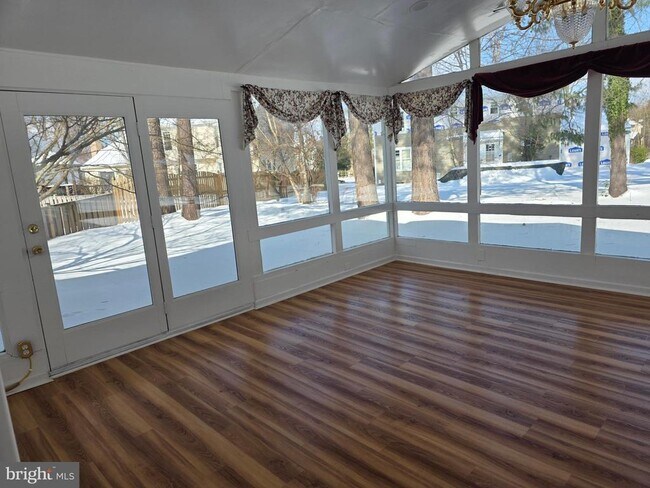 Building Photo - 10217 McKean Ct