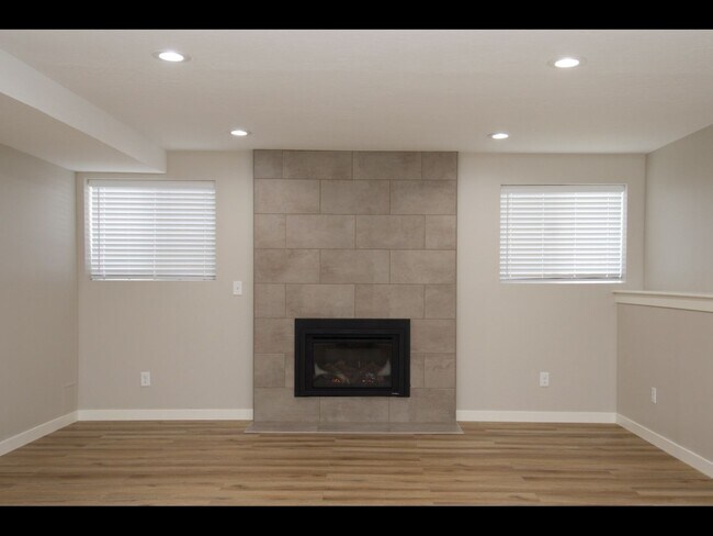 Building Photo - Beautifully Remodeled Home with Two Car Garage and Large Backyard!