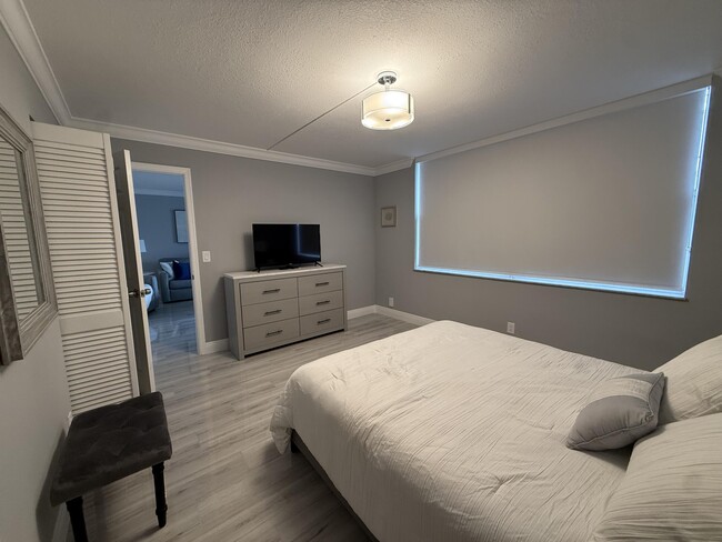 Building Photo - 14575 Bonaire Blvd