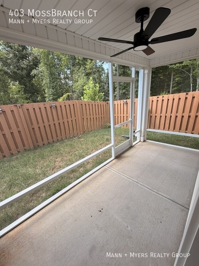 Building Photo - 403 Moss Branch Ct