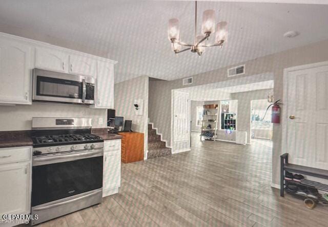 Building Photo - 601 Alta Cumbre Pl