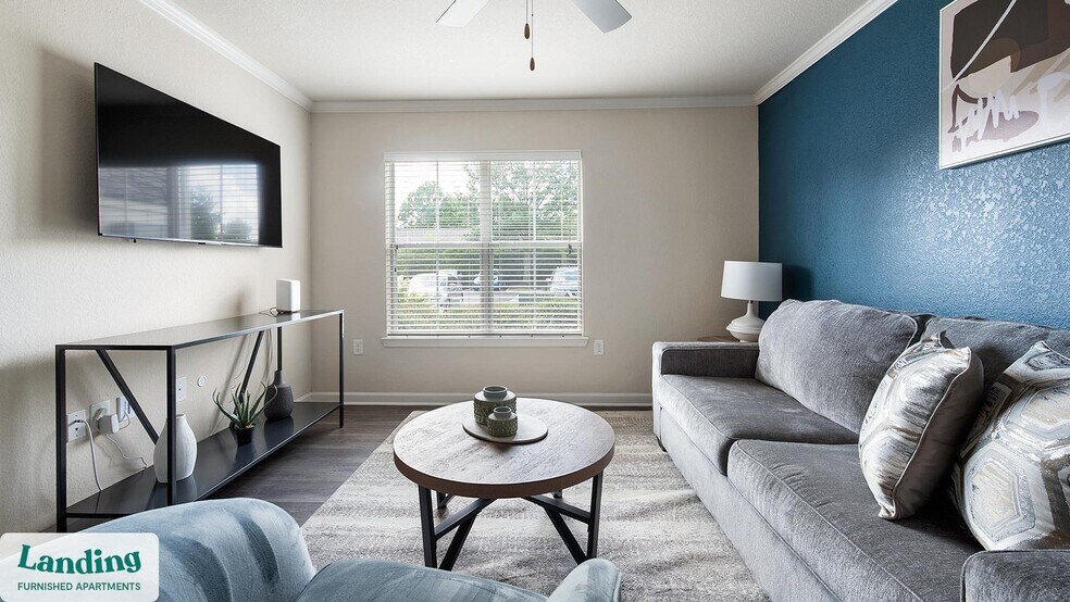 Building Photo - 210 Hillwood Blvd