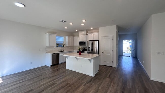 Building Photo - 577 Bedfordshire Dr