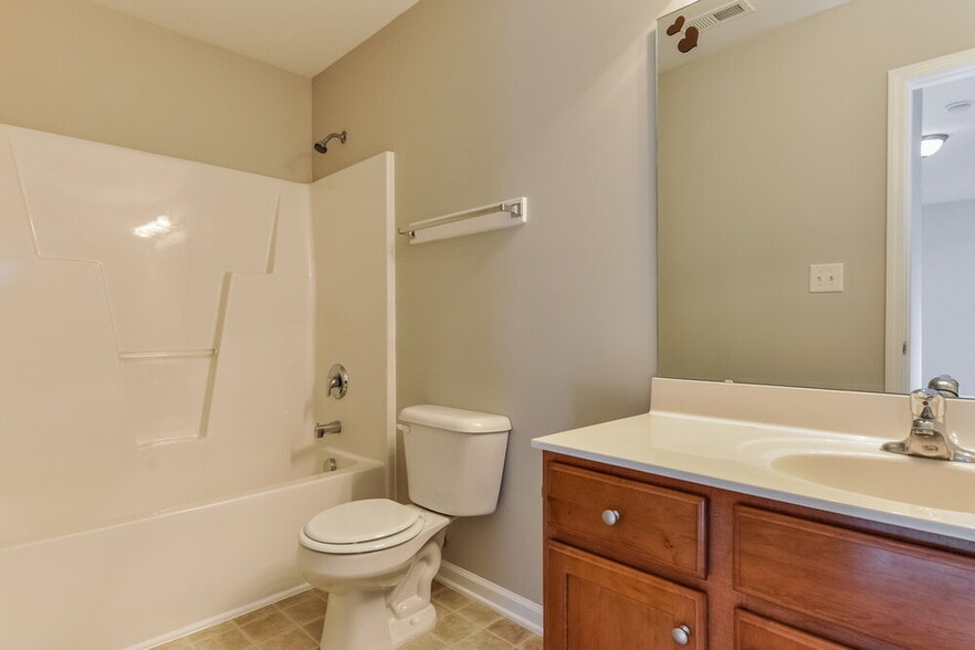 Building Photo - 1452 Cairo Way