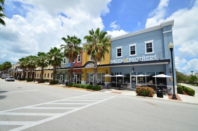 Building Photo - 10437 SW Captiva Dr