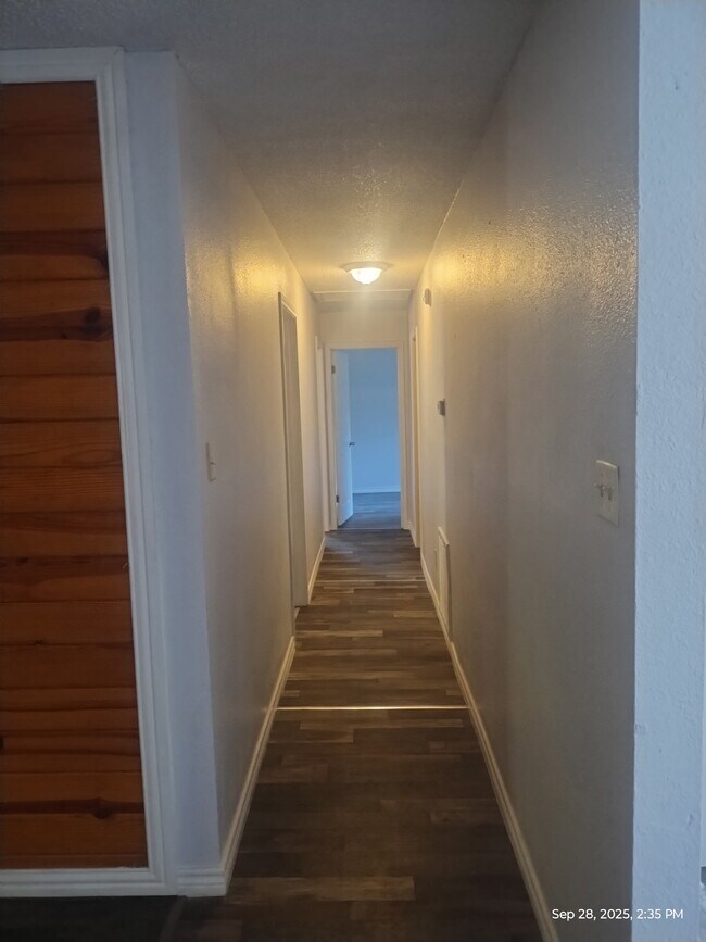 Building Photo - 855 Aldredge Cir
