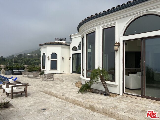 Building Photo - 31280 Bailard Rd