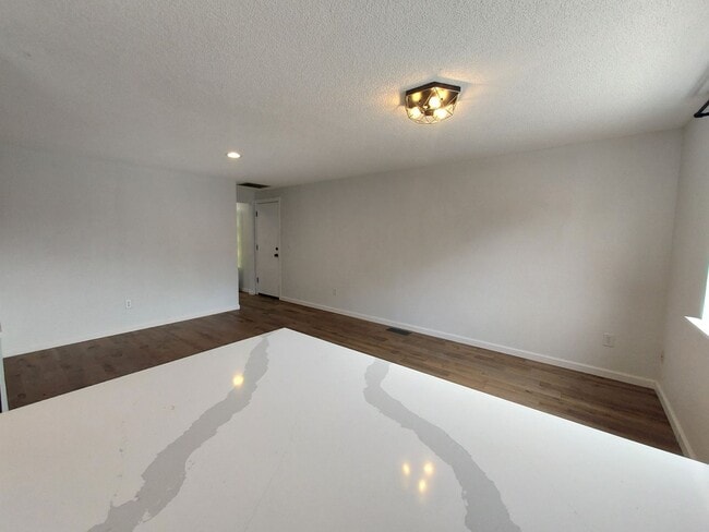 Building Photo - Charming and One of a Kind Three Bedroom