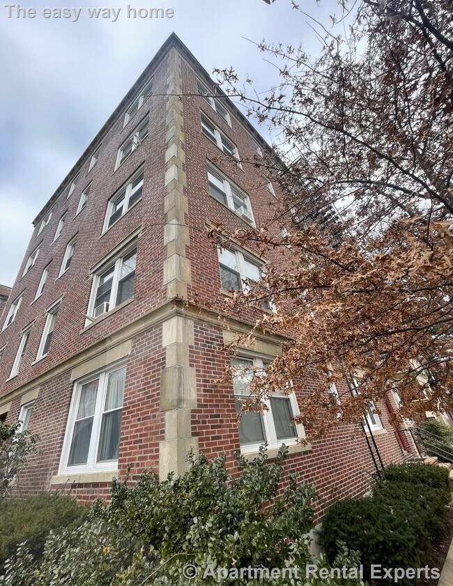 Building Photo - 15 Linnaean St