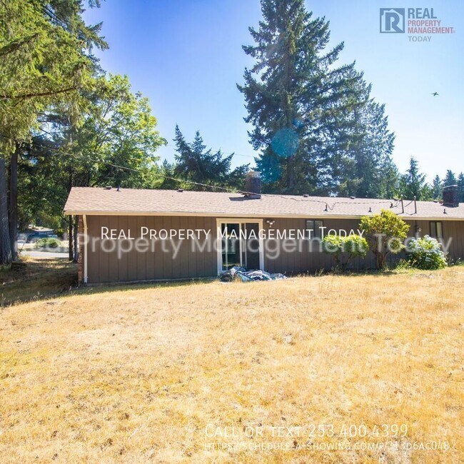 Building Photo - 8511-8513 116 St E