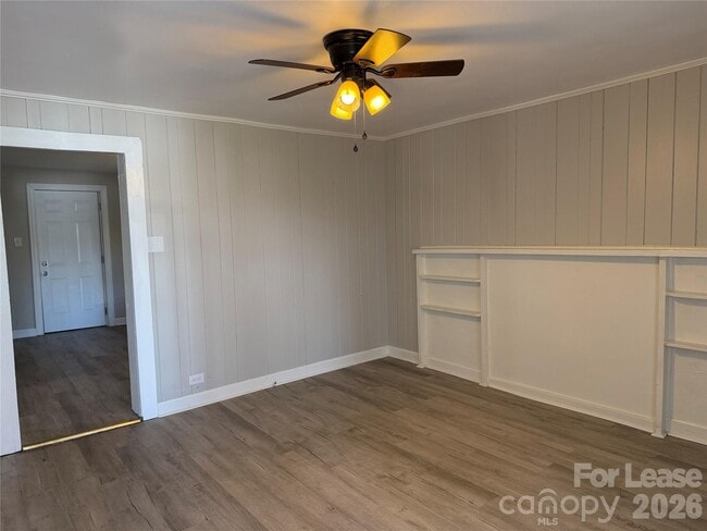 Building Photo - 603 E 8th Ave