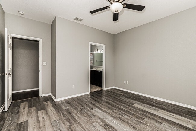 Building Photo - 7606 Paraiso Point