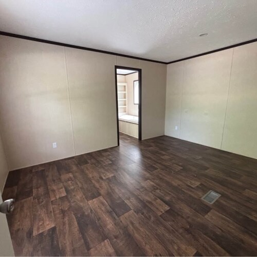 Building Photo - 106 Falcon Dr