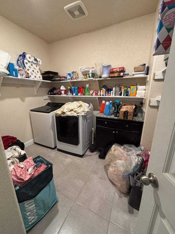 Building Photo - 3791 Bonifacio Way