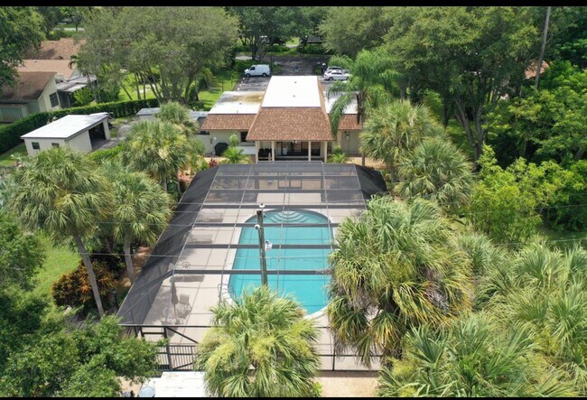 Building Photo - 3817 Arelia Dr S