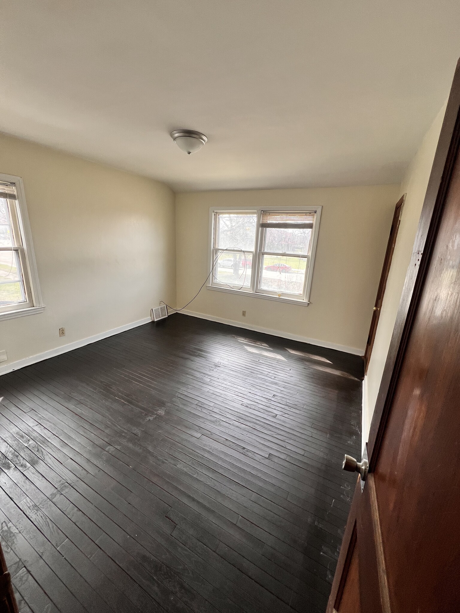 Main bedroom - 4344 -4346 N Sherman Blvd