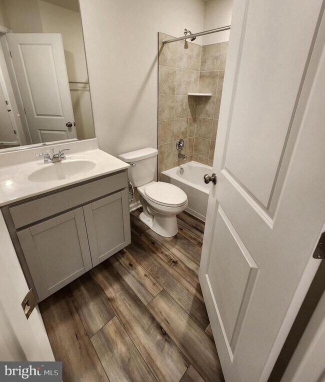 Building Photo - 117 Canning Rd