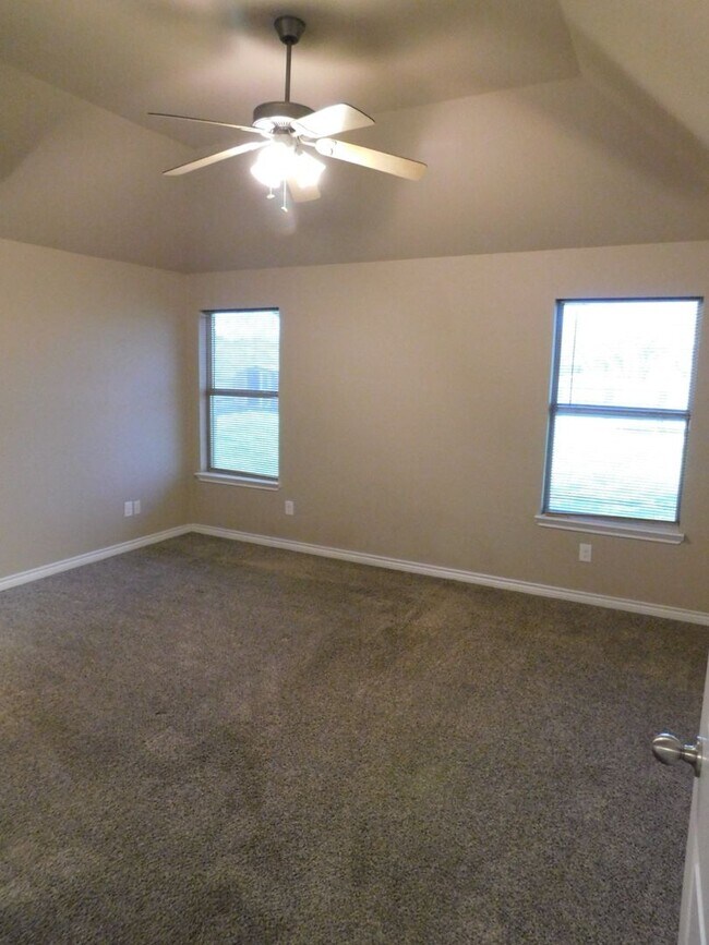 Building Photo - 244 Ariana Ct