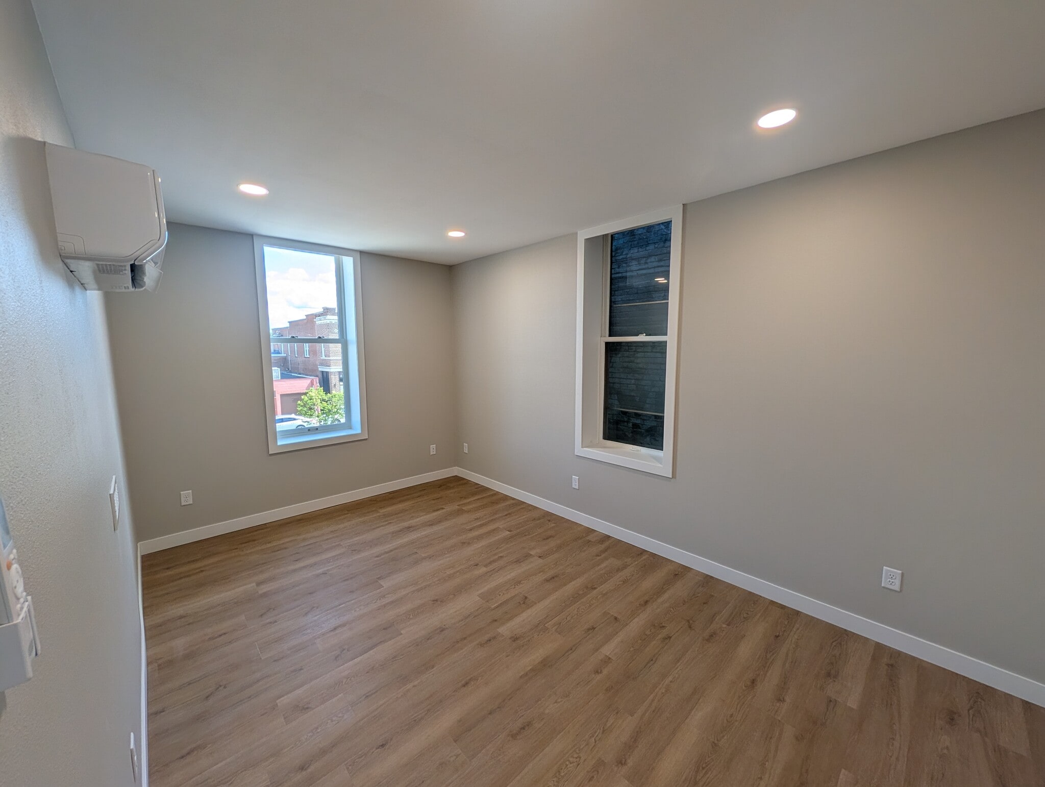 Bedroom 2 - 1 N Minnesota St