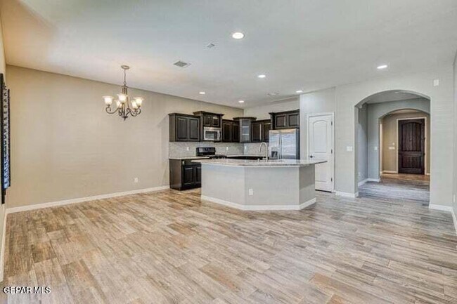 Building Photo - 13197 Hazy