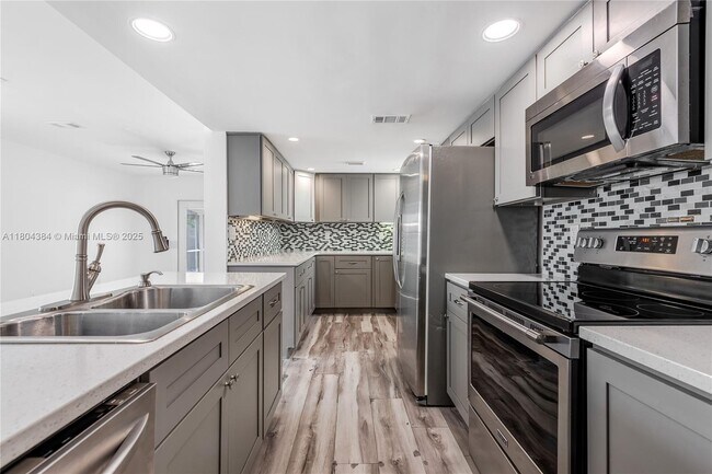 Building Photo - 5800 Rambler Rose Way