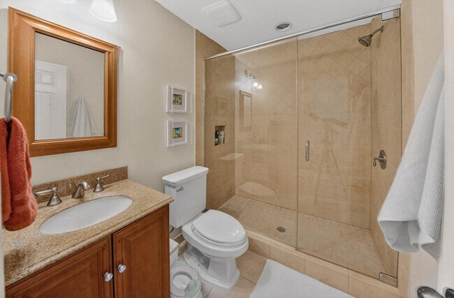 Building Photo - 4453 Westover Pl NW