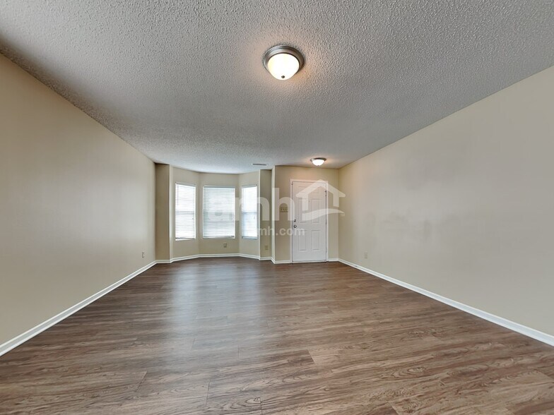 Building Photo - 12338 Teacup Way