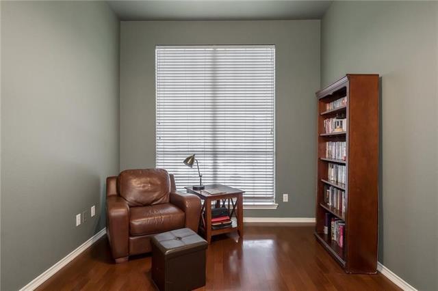 Building Photo - 1713 Carson Ln