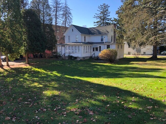 Building Photo - Old Boalsburg Road-840