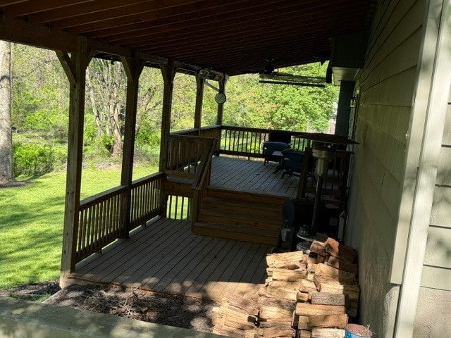 Two-Tier Deck - 6006 Stone Pine Rd