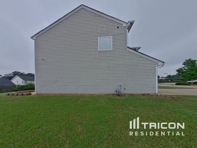 Building Photo - 1740 Courtyard Ln