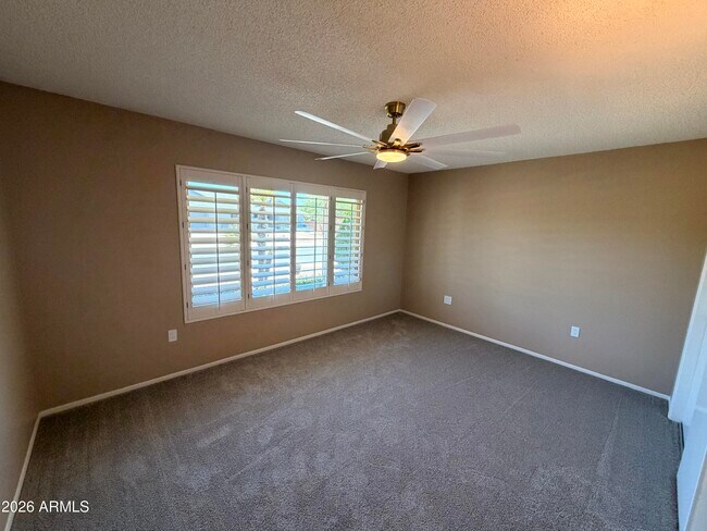 Building Photo - 14607 W Yosemite Dr