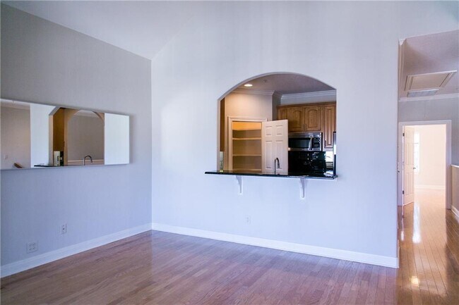 Building Photo - 10300 Morado Cove