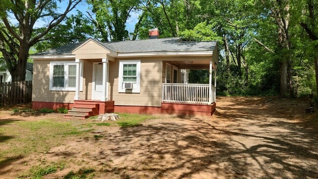 Building Photo - 1020 Boggs St
