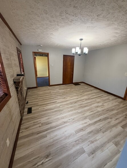 Living room - 552 Main St